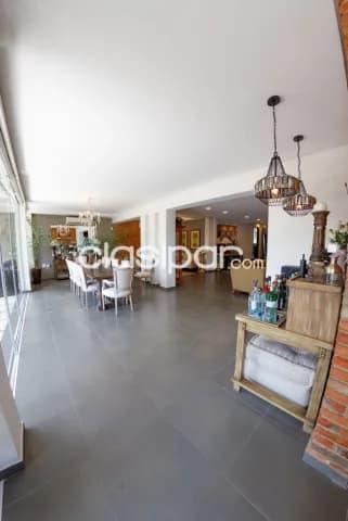 Manorá, Carmelitas: Importante residencia, 4 suites, ampios ambientes, gran jardín, piscin, foto 5