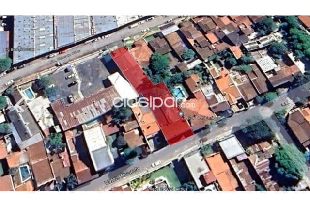 Amplio deposito en barrio Las Mercedes s/calle romulo rios