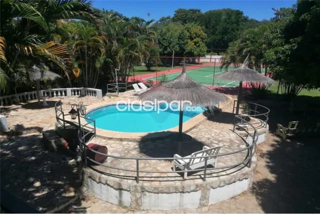 Amplia quinta c/piscina y canchas en terreno de 2.520 m2 s/ruta aregua patiño — foto 2