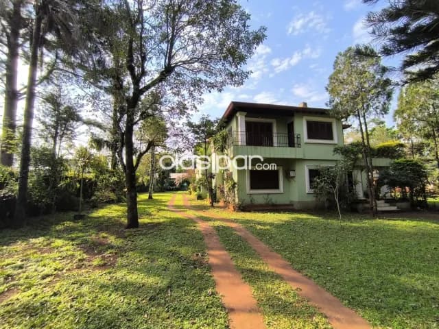 Casa quinta con 12 departamentos en el barrio Santa María: 19 habitaciones y 18 baños, foto 3