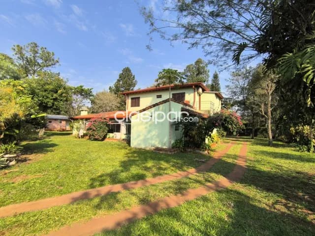 Casa quinta con 12 departamentos en el barrio Santa María: 19 habitaciones y 18 baños, foto 4