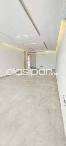 Se vende Casa de 5 Dormitorios en suite, en barrio Mburucuya. A estrenar — foto 2