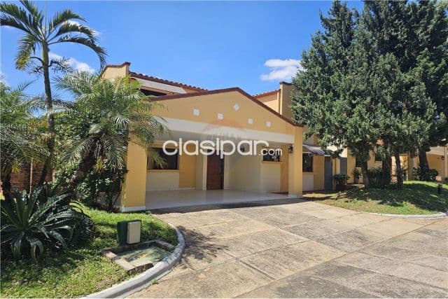 VENDE Casa en Condominio Boulevard, Luque