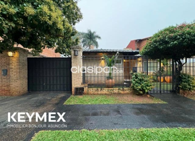 Casa en Luque cuarto barrio cod 3571