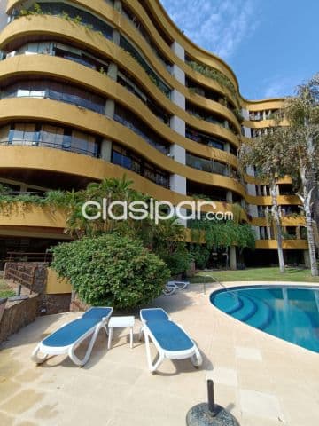 Se alquila o vende departamento en zona Shoping del sol