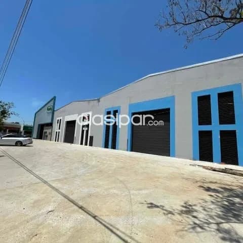 Luque, sanber: 900 m2, deposito + oficina + parking, construcción superior, 30.000.000 gs, foto 3
