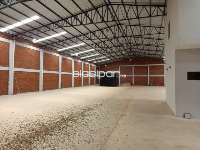Mr alonso: 1.355 m2, deposito + oficinas, de calle a calle, 20.000.000 gs — foto 5