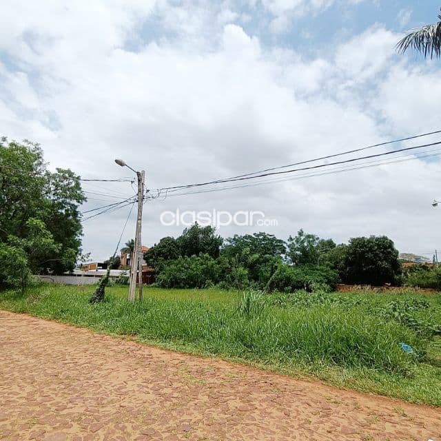 terreno de 1080 m2 en laurelty Luque