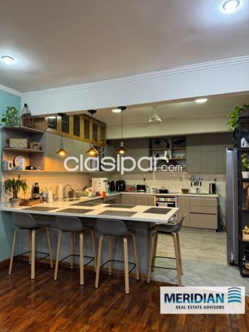 Departamento de 3 dormitorios con 2 cocheras !!