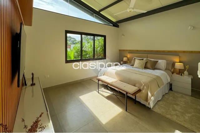 Residencia comple amoblada c/ 3 hab en suite, piscina, quincho, domotica en surubi'i — foto 5