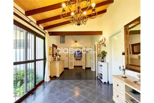 Residencia de 4 dorm, quincho, deposito y garage c/altillo en Manorá, Carmelitas — foto 5