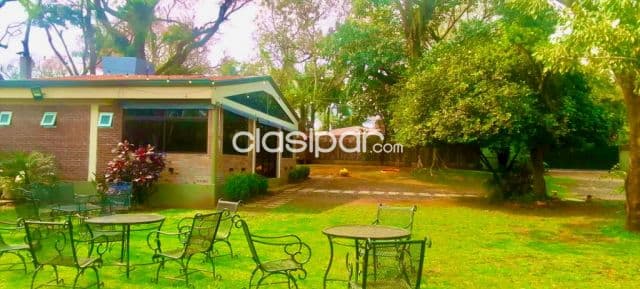 Casa quinta en esquina con piscina en el barrio Kenedy: 6 habitaciones en suite y 12 baños, foto 1
