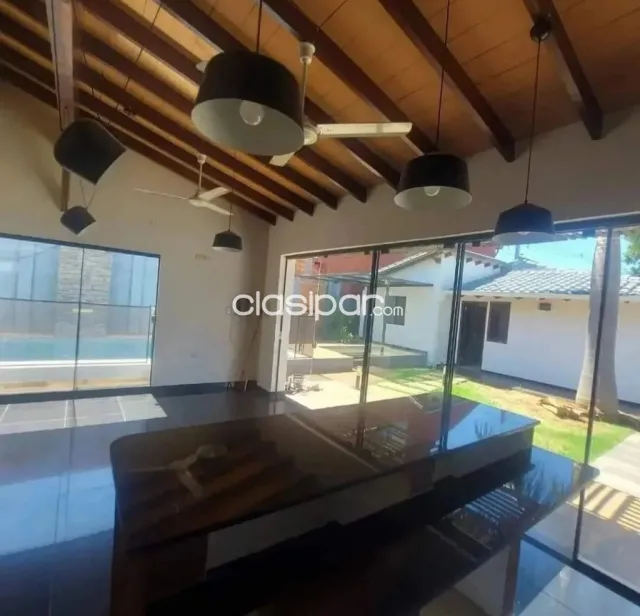 Hermosa Casa con Piscina, en Luque - Loma Merlo — foto 3
