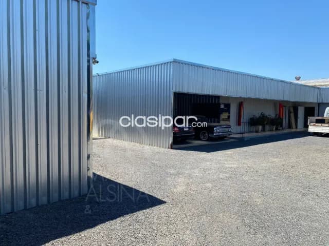 De amplio showroom avenida madame lynch con salida 2 calles, foto 4