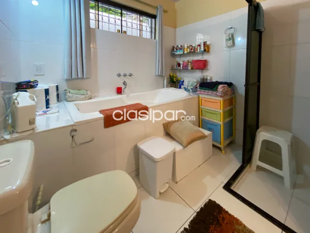 Casa en venta ideal para consultorios en Barrio Mariscal, foto 3