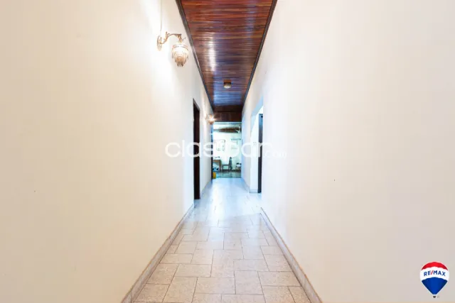 Lambare vendo amplia residencia zona mall century plaza y avenida cacique lambare, foto 4