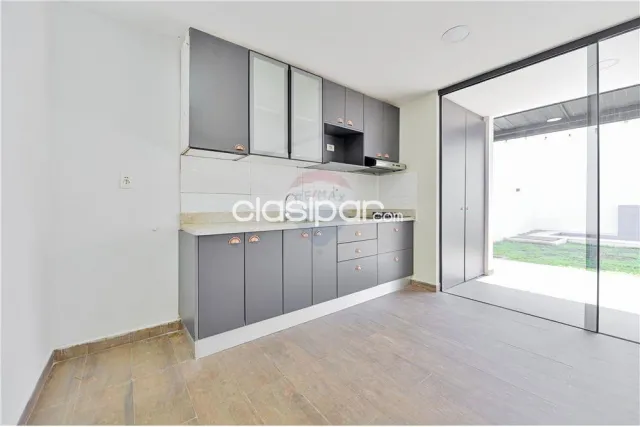 En Venta Dúplex en el Exclusivo Barrio Parques del Yath con pileta y zona de servicio, foto 5