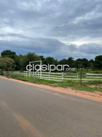 Propiedad de 5.013 m2 sobre asfalto Luque barrio costa sosa zona club 6 de enero