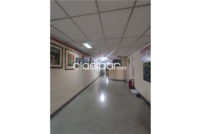 Edificio de 3 plantas c/ascensor, estacionamiento, deposito en s. Petirossi