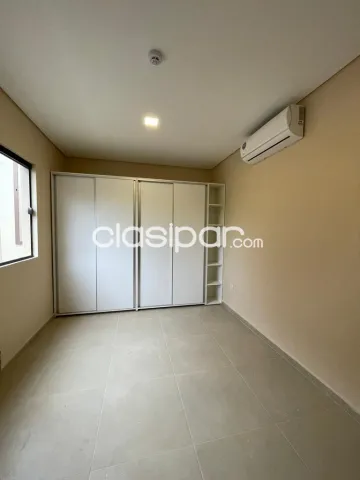 Prox. Col. Inter: A estrenar!! Duplex, 2 dormit, 3 baños, equip, pequeño jardín propio, foto 3