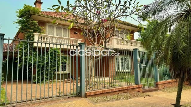 Manora: Amplia residencia, 4 dormit, jardín, piscina, muy residencial, 10.500.000 gs — foto 2