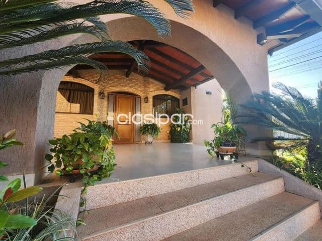 Casa en Luque barrio villa adela cod 4508