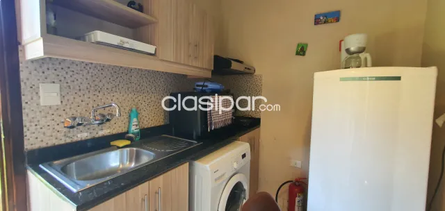 Hermoso departamento monoambiente totalmente amoblado en Luque — foto 4
