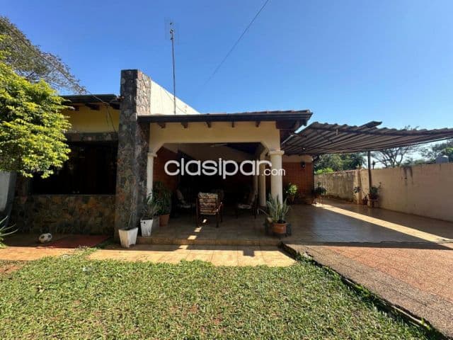 Casa en Luque loma merlo cod 4832