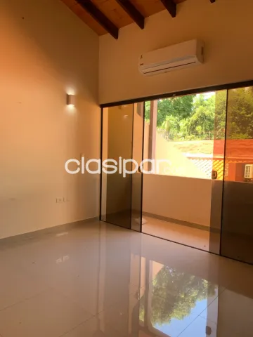 amplio Triplex en Asunción Barrio Ykua Sati, foto 5