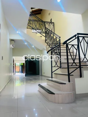 Los laureles alquilo: Impecable dúplex, 3 dormit, amplios ambientes, 2 garajes, parrilla — foto 2