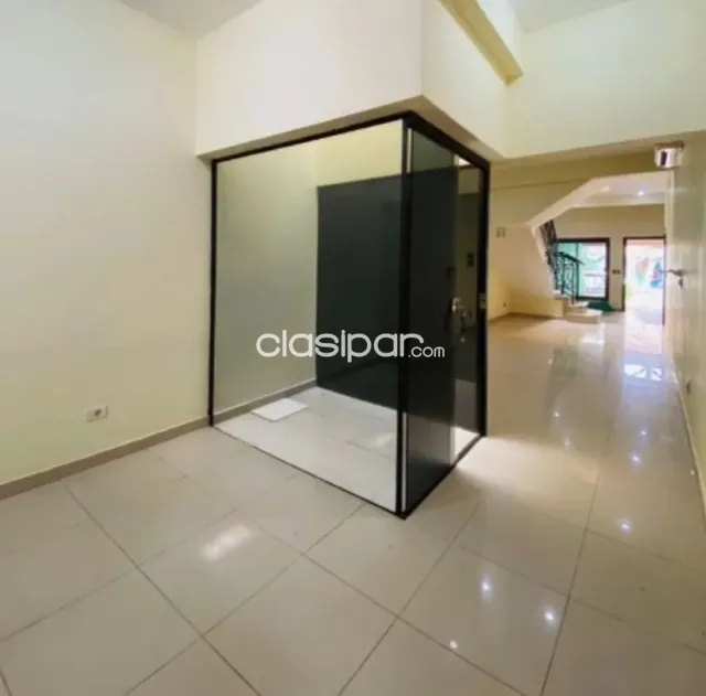 Los laureles alquilo: Impecable dúplex, 3 dormit, amplios ambientes, 2 garajes, parrilla — foto 3
