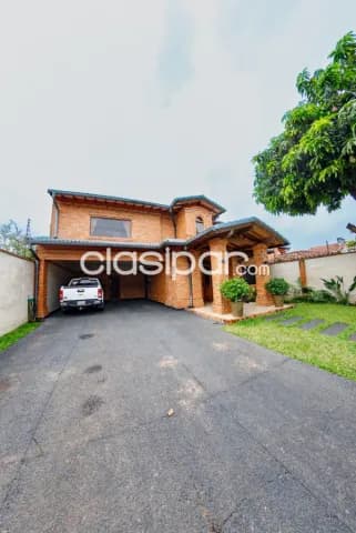 Ykua sati, venta, alquiler: Residencia amob. 4 dormit, escritorio, piscina, jardín, foto 2