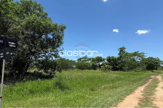 Terreno de 1559m2 en esq dentro del b cerrado surubii en zona alta cerca del portico, foto 5