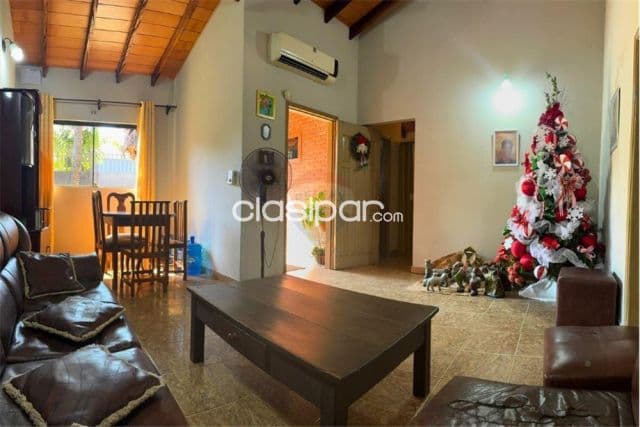 ¡Oportunidad única en el prestigioso barrio de San Jorge, Asunción! Ubicada sobre la call