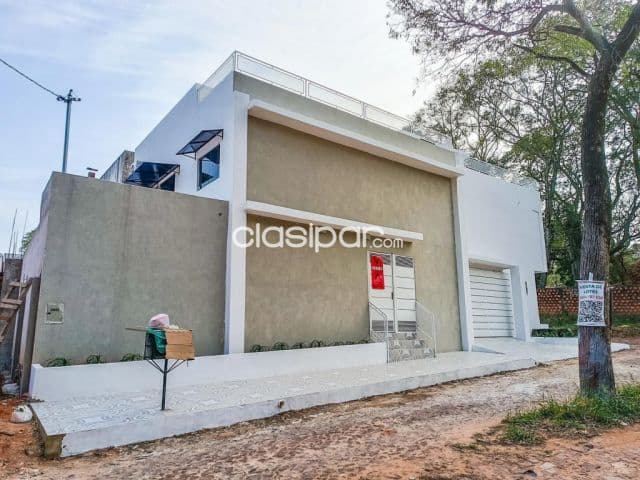 O vendo casa en lambare altos del golf cod 4884