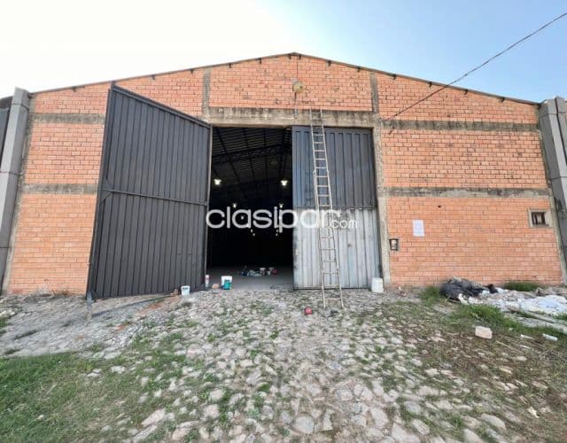 En Alquiler Depósito de 592 m2 en Mariano Roque Alonso A345