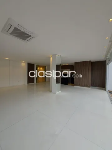 Amplia Residencia de 550 m2 en Ykua Sati - LHO6701861 — foto 4