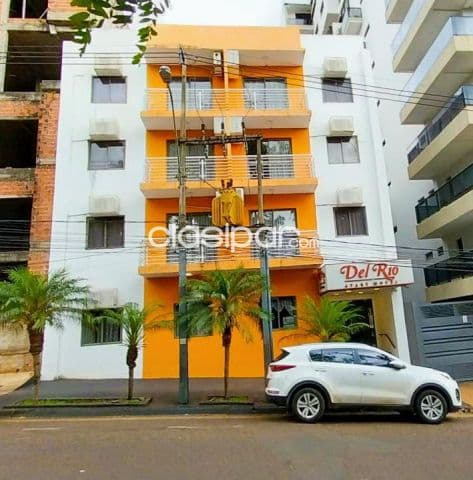 Edificio amoblado en el centro de Encarnación: 21 habitaciones en suite, 22 baños — foto 1