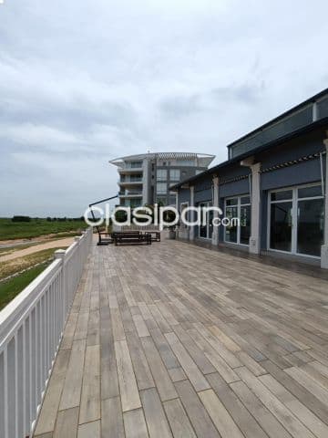 Departamento sobre el Río en venta o alquiler, foto 1