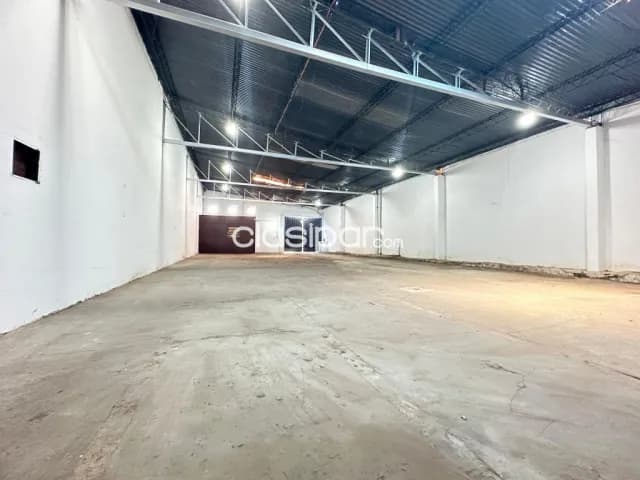 En Alquiler Depósito en Asunción - Barrio Trinidad A391, foto 2