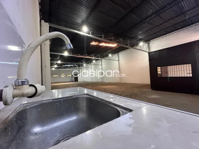 En Alquiler Depósito en Asunción - Barrio Trinidad A391, foto 5