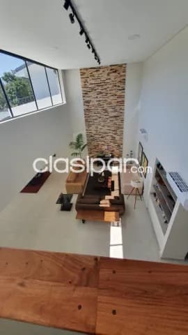 Mcal. Estigarribia: Residencia de lujo en alquiler, 4 suites, escritorio, amplio jardín — foto 2