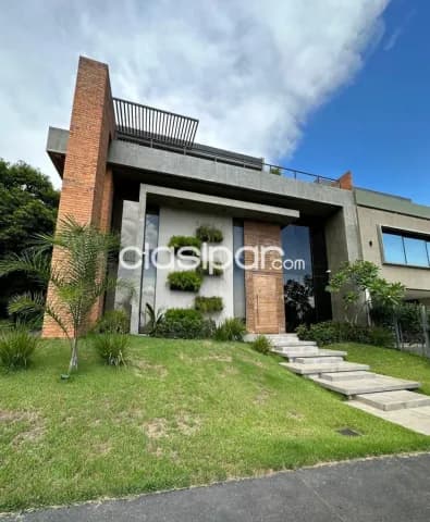 Casa en barrio cerrado en Luque zona aeropuerto cod 2133 — foto 2