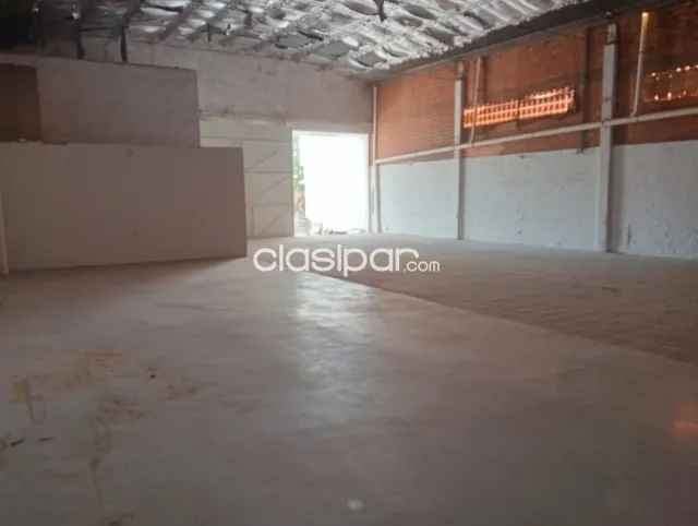 Bo Jara, brasilia: Vendo / alquilo, 400 m2 + oficinas, ubicación ideal, 8.000.000 gs — foto 2