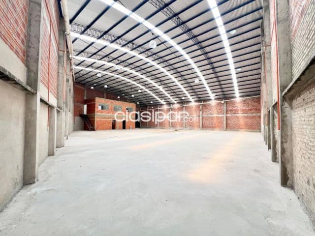 En Venta Depósito a Estrenar de 854 m2 en San Lorenzo V198