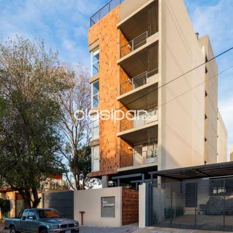¡Venta de Departamento en Edificio El Mangal – Ideal para Inversión!