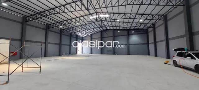 Limpio a estrenar: Impecable deposito, 2.000m2 + oficinas, altura doble, trifasica, s/ rut, foto 3