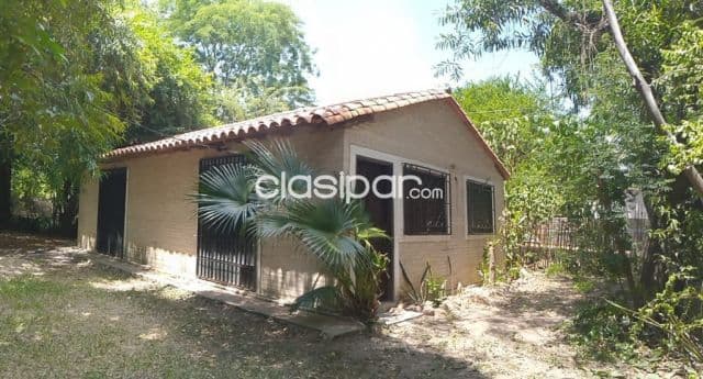 Chalet de 2 Dorm. con amplio terreno en Limpio, Piquete Cué