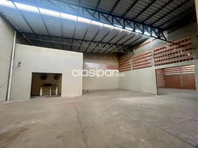 Luque - las residentas: Funcional deposito, 720 m2 p/ uso industral/ comercial, foto 4