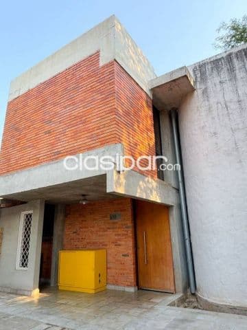 En casa en asuncion barrio santa librada id 32024